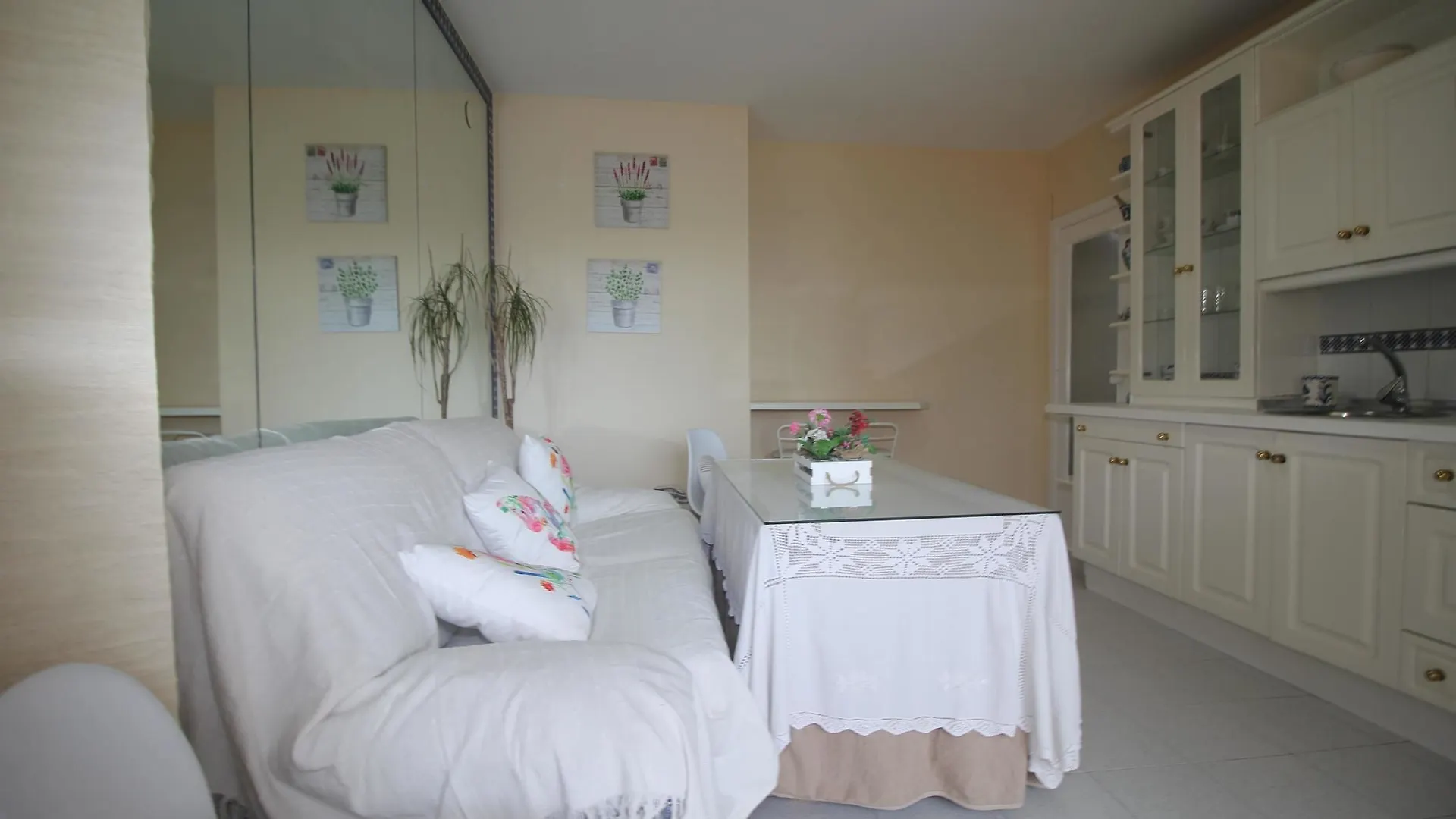 Almunecar Beach Apartment